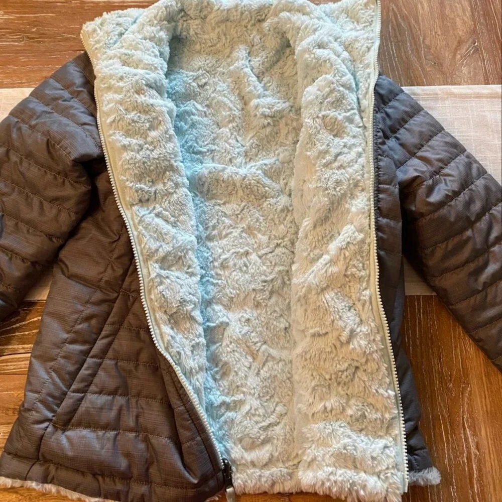 New - Girls North Face Reversible Jacket - Picture 3 of 7